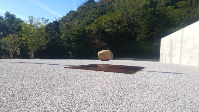 lee ufan's art outside the museum