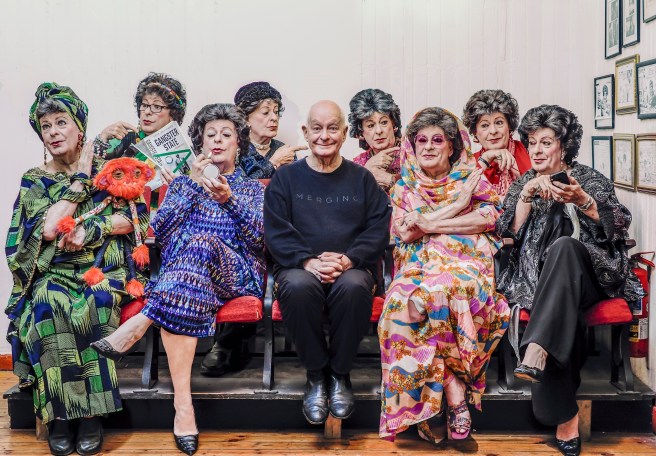 _Evita_Bezuidenhout_stand_up)